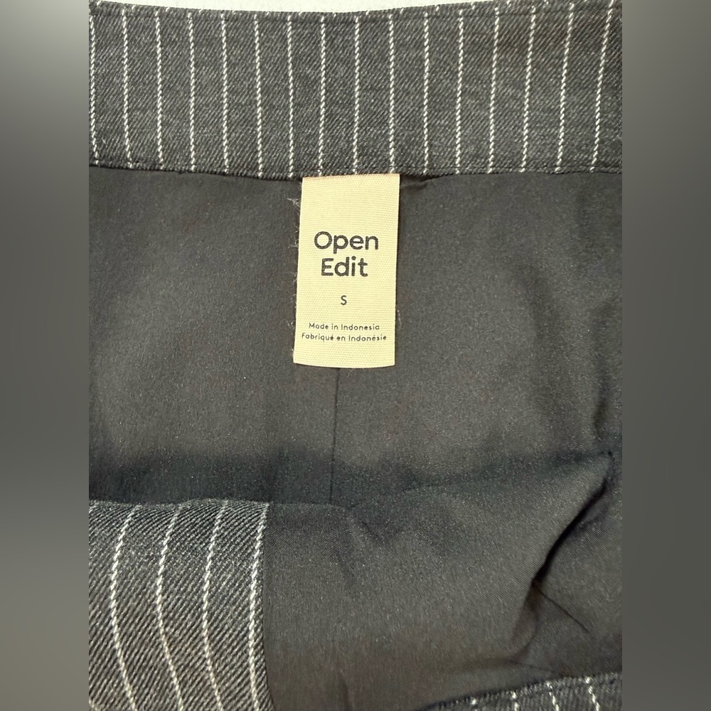 OPEN EDIT Gray pinstriped wide leg pleated front pants size S - Picture 12 of 16